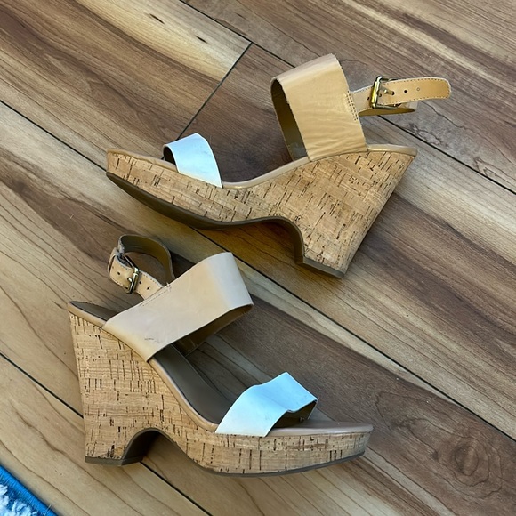 Franco Sarto Gardenia Cork Heel Wedge Sandal Leather White Gold - Picture 1 of 7